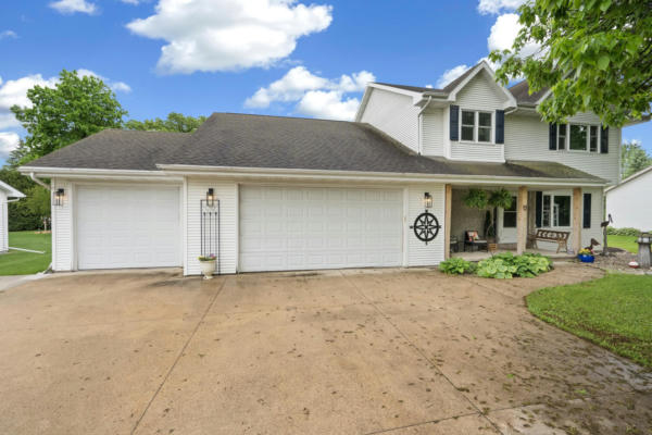428 FOREST VIEW RD, OSHKOSH, WI 54904 - Image 1