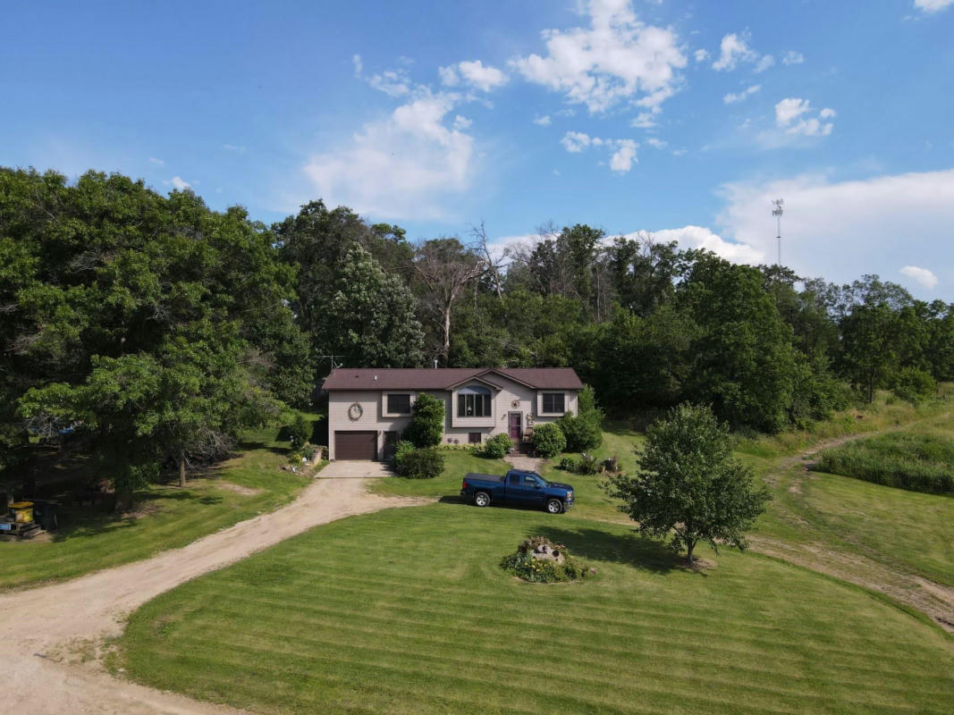 20850 PIKES PEAK LN, BLANCHARDVILLE, WI 53516, photo 1 of 48