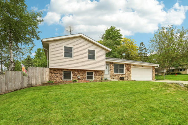 904 VALLEY DR, WATERTOWN, WI 53098 - Image 1