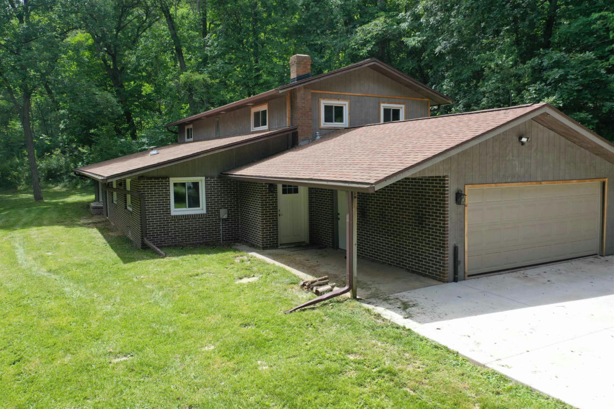 13504 JUNGLE BAR LN, CAZENOVIA, WI 53924, photo 1 of 90