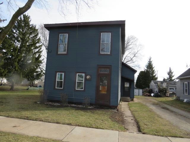 2106 ASHLAND ST, OSHKOSH, WI 54901, photo 1 of 23