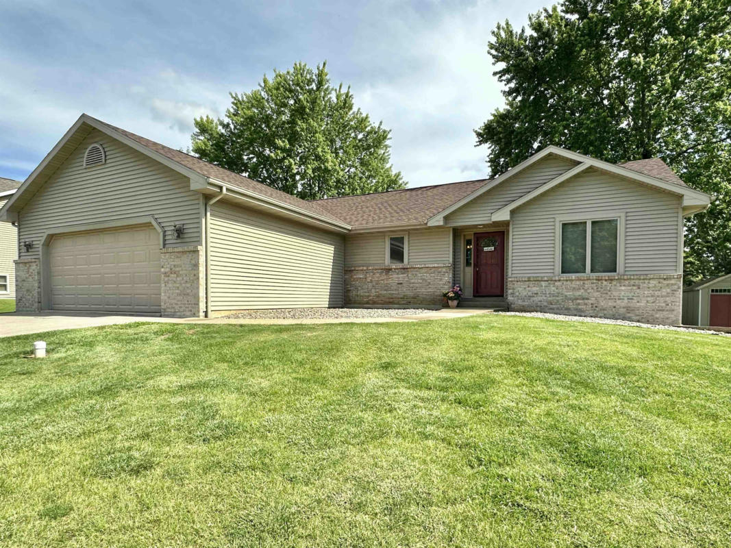 4250 E WOOD TRL, BELOIT, WI 53511, photo 1 of 35