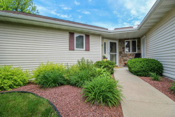 590 COUNTRY LN, CAMBRIDGE, WI 53523 - Image 1