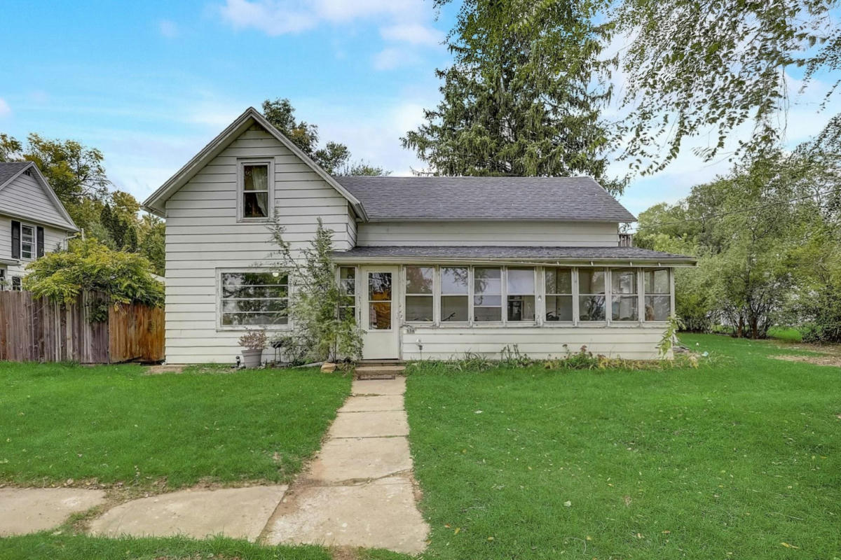 136 W HILLYER ST, OXFORD, WI 53952, photo 1 of 18