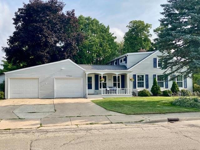 200 W GRISWOLD ST, RIPON, WI 54971, photo 1 of 14