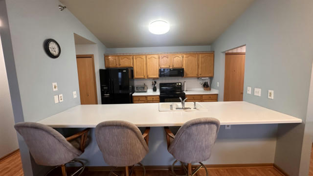 715 CANTERBERRY CT UNIT 311, WEST BEND, WI 53090, photo 5 of 31
