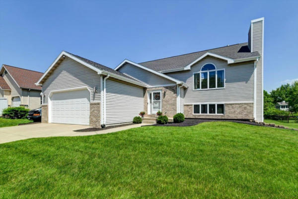810 N PARKVIEW ST, COTTAGE GROVE, WI 53527 - Image 1